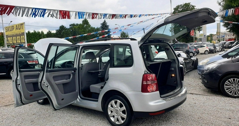 Volkswagen Touran cena 12900 przebieg: 274000, rok produkcji 2010 z Prudnik małe 529
